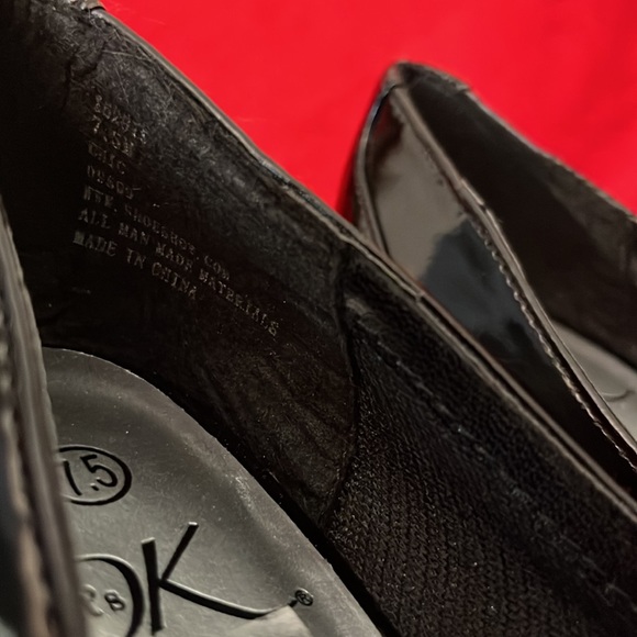 Black ‘it’s ok’ size 7.5 M high heel pumps - Picture 7 of 7